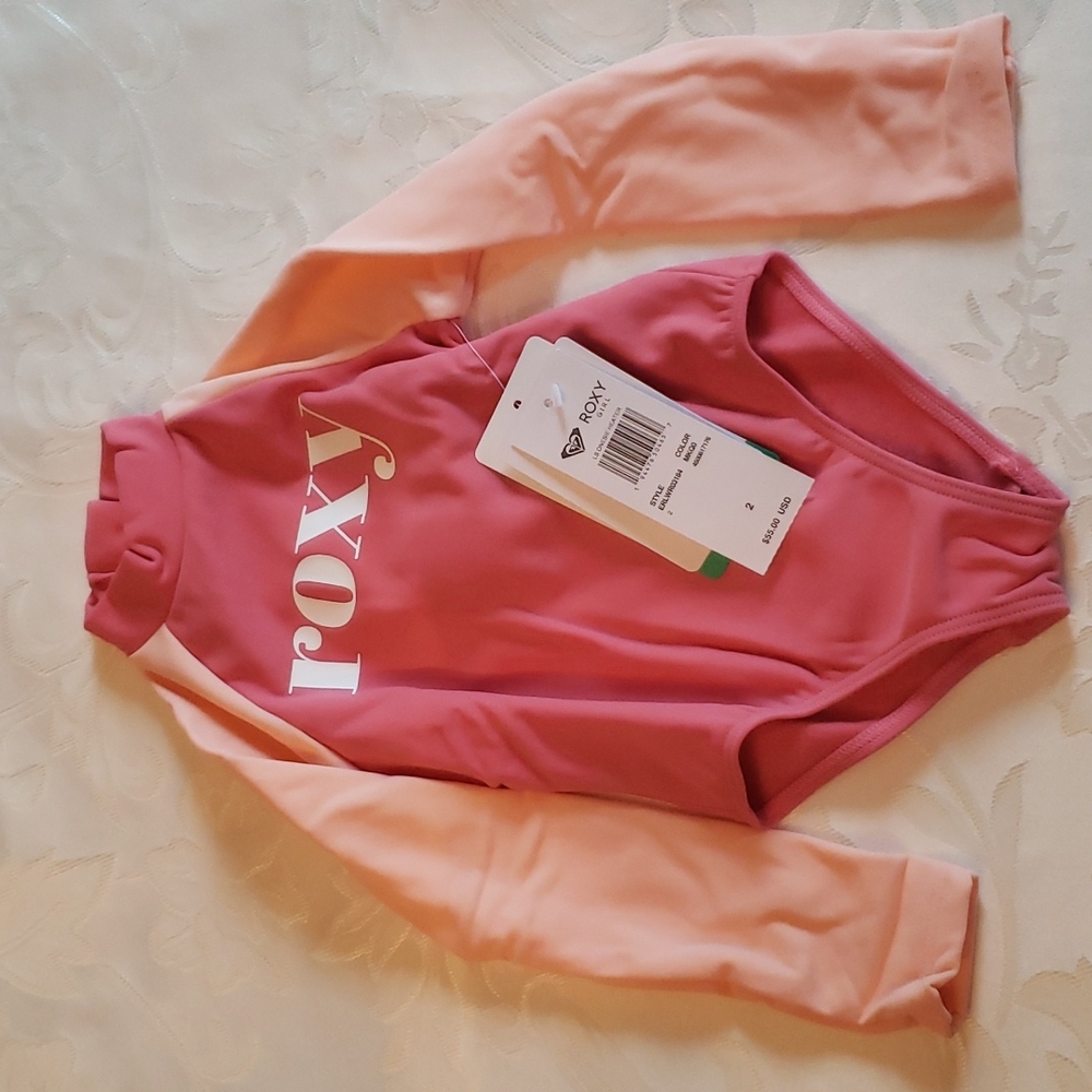 Roxy Girl Long sleeve rashguard. NWT **204**